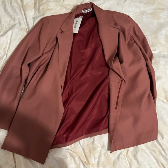 Business or party blazer in dusty rose, tags on - Picture 2 of 4
